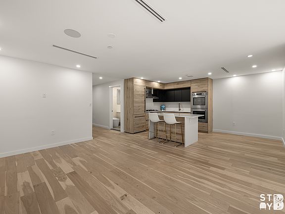 2nd image of 144 Freeman St #1A