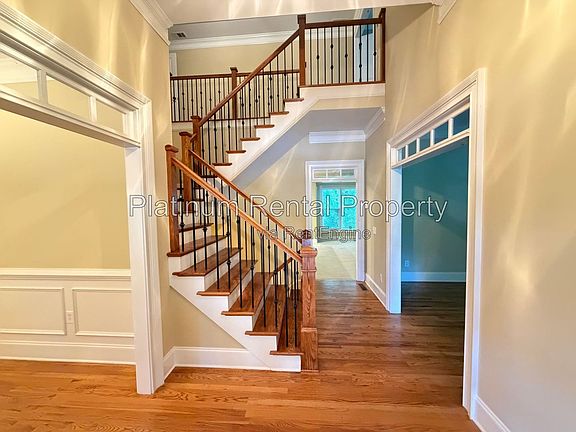 5th image of 8015 Wakehurst Pl
