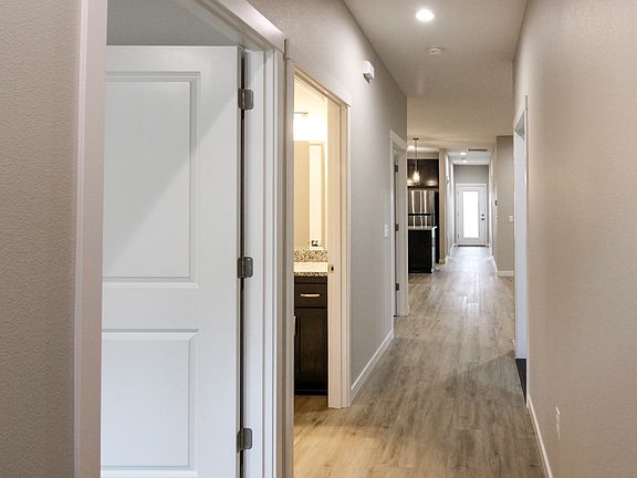 4th image of 5534 Skyline Rd S #5558