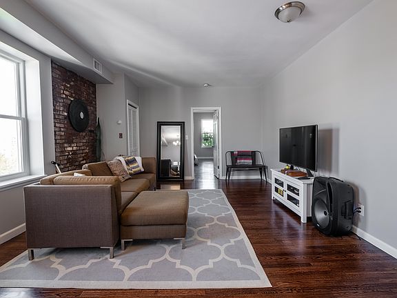 4th image of 310 Palisade Ave APT 9
