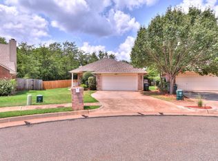 633 Taber Ln, Edmond, OK 73003