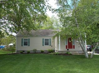 1108 Ottawa Dr, Port Clinton, OH 43452