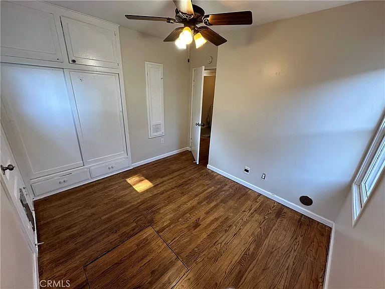 210 S Bush St — Photo 30