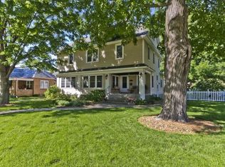 6 Latham Pl, Lincoln, IL 62656