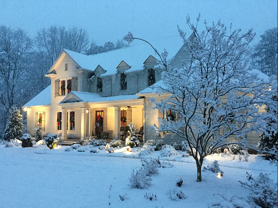 Modern Farmhouse on 2 acres