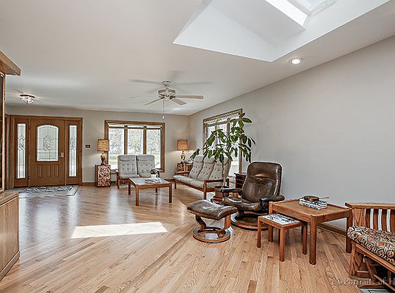 2nd image of 1800 Buena Vista Dr