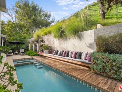 9767 Apricot Ln, Beverly Hills, CA, 90210