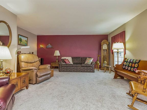3rd image of 1427 Elmridge Dr