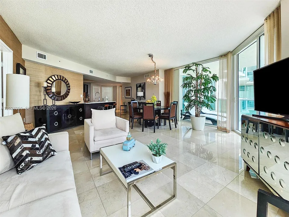 150 Sunny Isles Blvd #11204