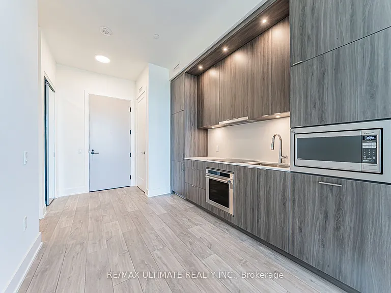 858 Dupont St #Penthouse 16 — Photo 9