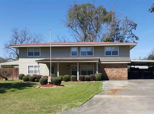 2500 11th St, Port Neches, TX 77651
