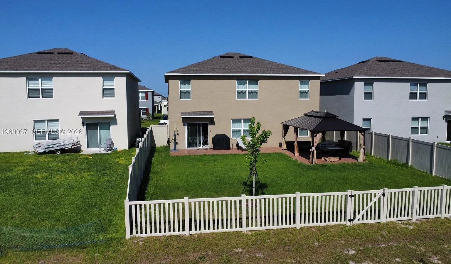 5 bed, 3.0 bath, 2845 sqft, $3,100 — Photo 3