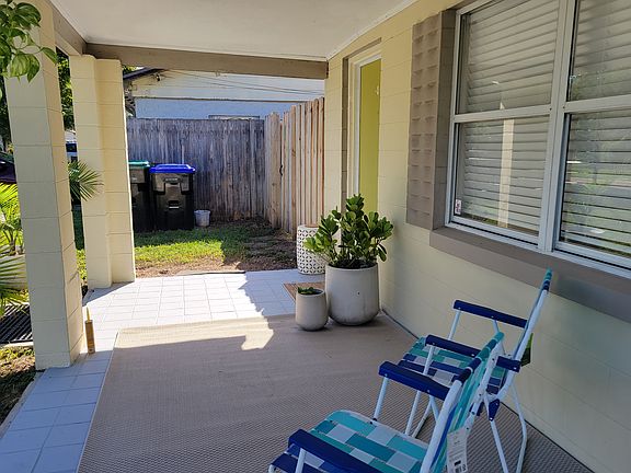 3rd image of 2070 E Kaley Ave