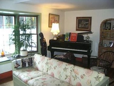 5th image of 97 Narragansett Ave