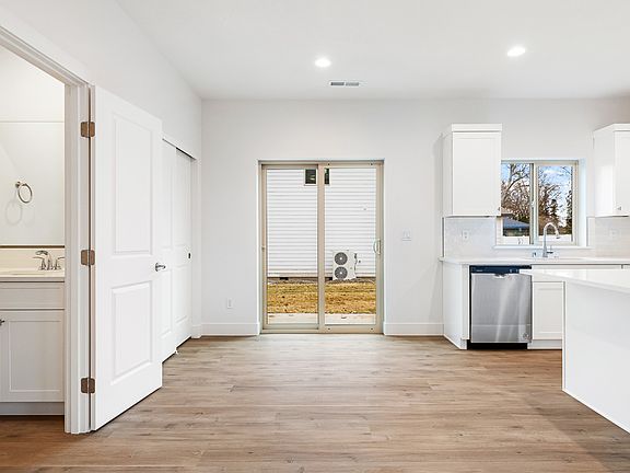 4th image of 1009 S Underwood Pl Unit 120