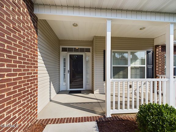 3rd image of 1556 Autumn Path Ln