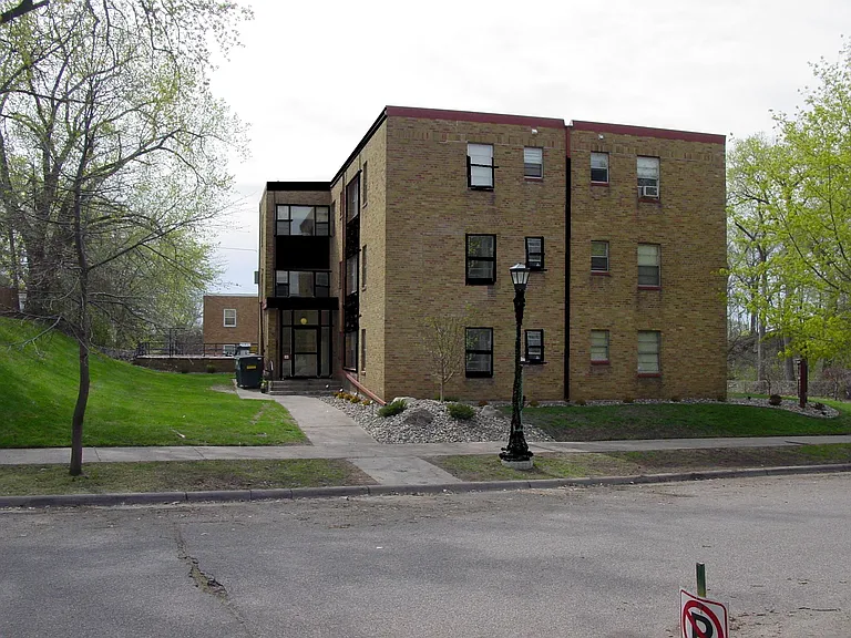 235 Exeter Pl — Photo 12