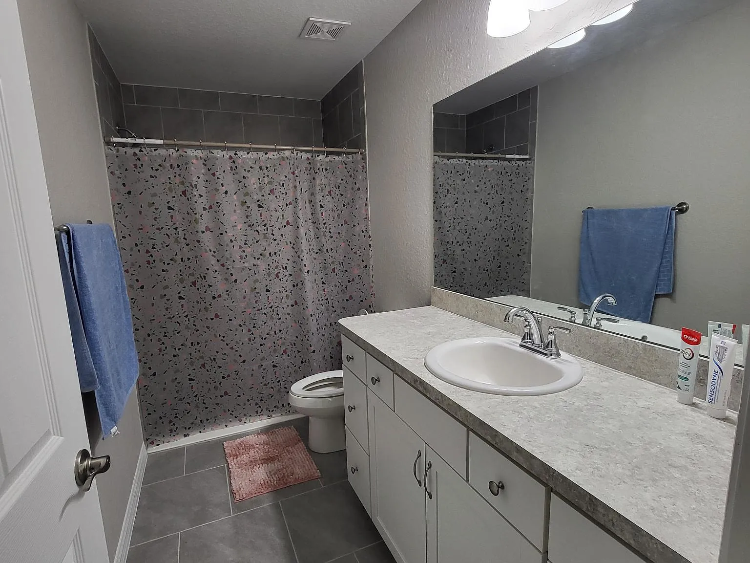 3 bed, 1399 sqft, $1,700 — Photo 4