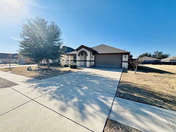 2nd image of 413 Gettysburg Loop