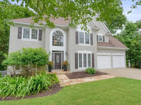 726 Whisper Wind Ct, Woodstock, GA 30189