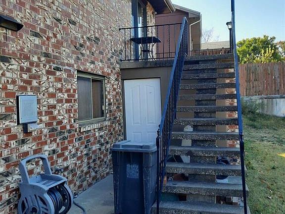 4th image of 3804 S Woodland Ave