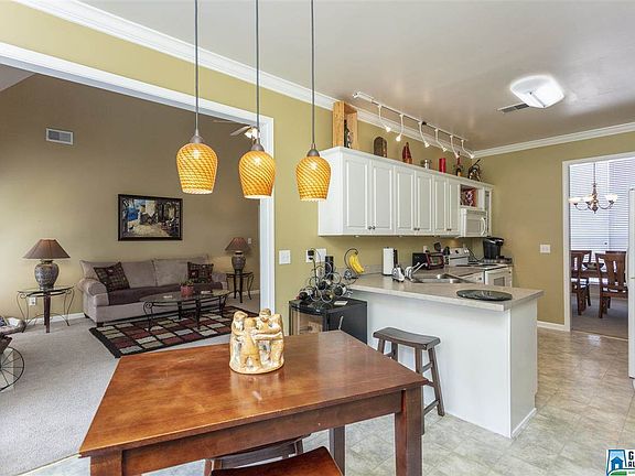 4th image of 886 McAllister Dr