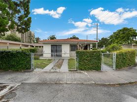 4296 NW 2nd Ter, Miami, FL