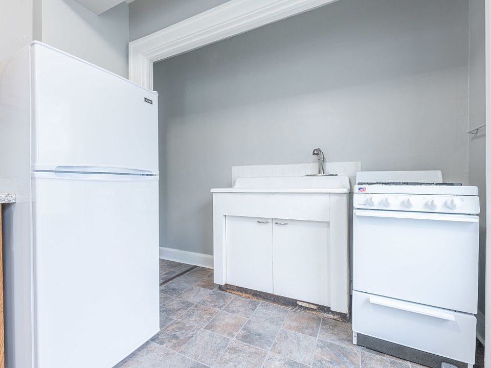 Ingersoll Park Studios II 3607 Ingersoll Ave Des Moines IA Zillow