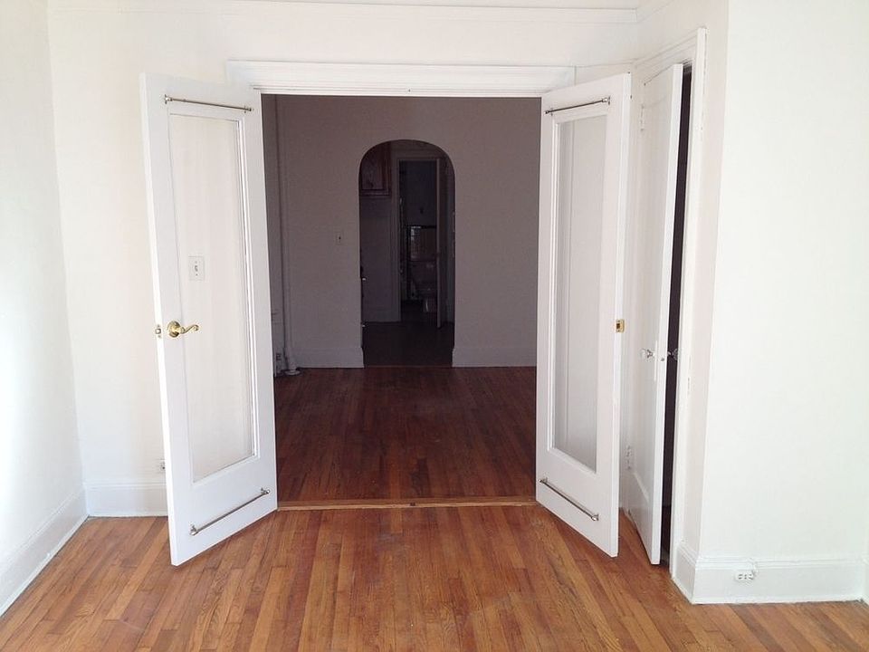 2nd image of 206 E 87th St APT 1D