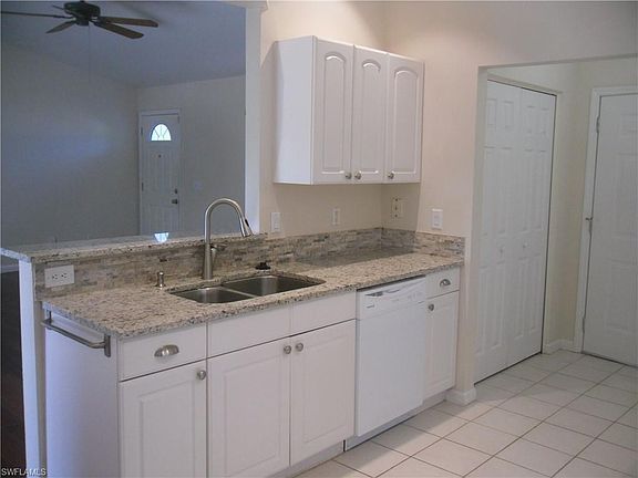 5th image of 155 SE Santa Barbara Pl