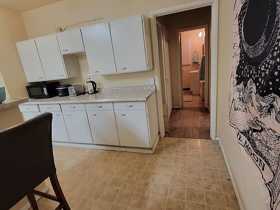 4th image of 1544 9th Ave #A