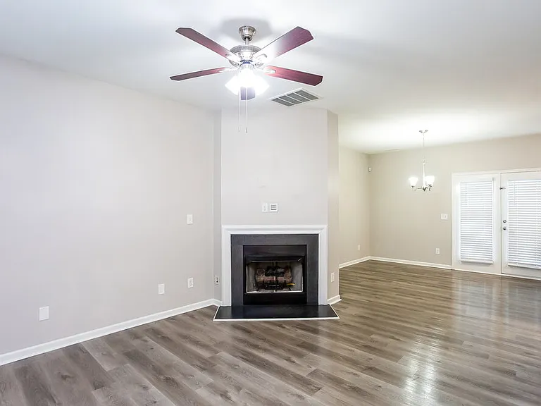 3912 Sages Ave — Photo 5