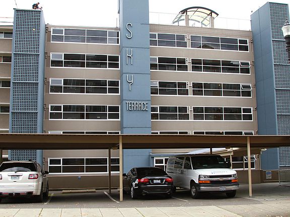 5th image of 235 Broadway Plz Unit 200