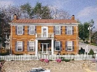 618 Short St, Weston, MO 64098