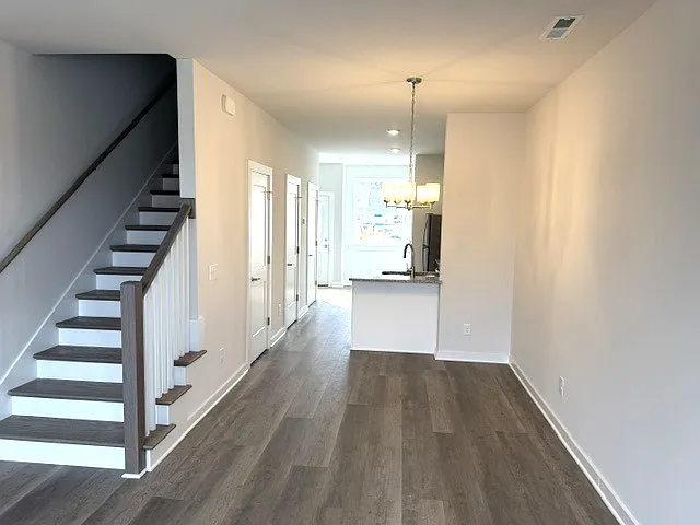 2203 Foster Ave — Photo 3