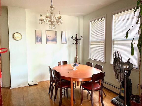 4th image of 3033 80th St