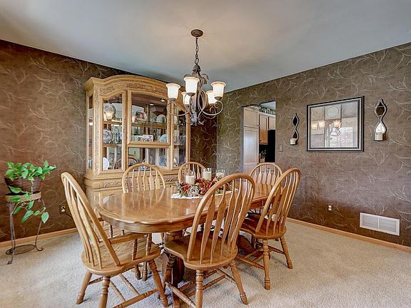 4th image of 663 Cherrywood Dr