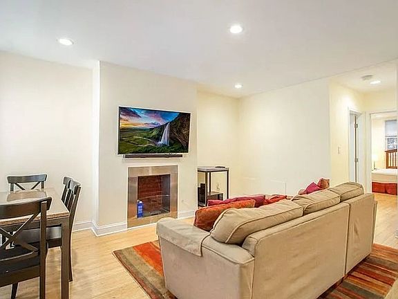 3rd image of 1510 Q St NW APT 1