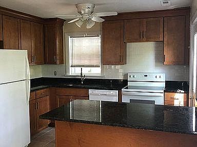 5th image of 1215 Camden Dr
