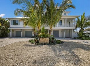 227 S Harbor Dr, Holmes Beach, FL 34217