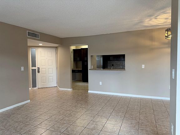 4th image of 10790 NW 14th St APT 187