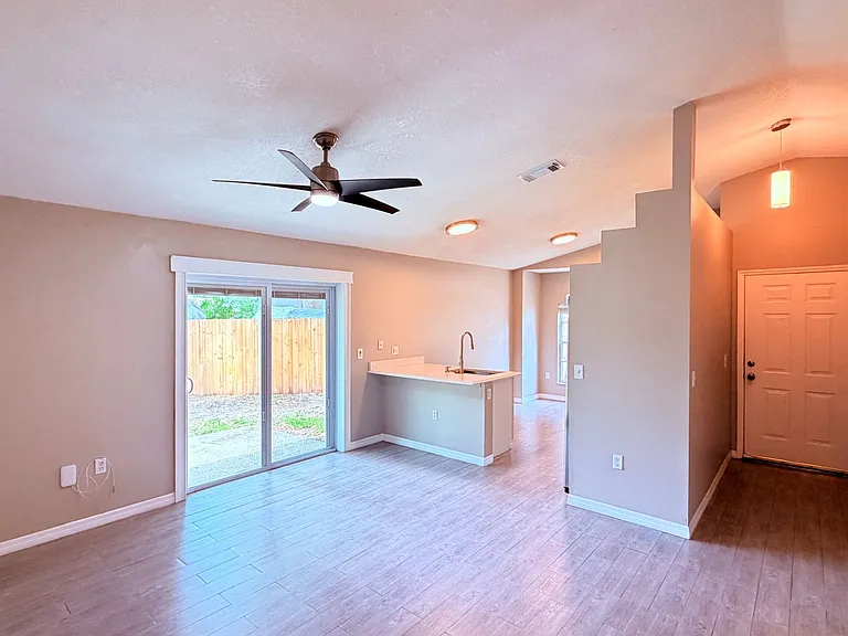1357 Woodwind Dr — Photo 6