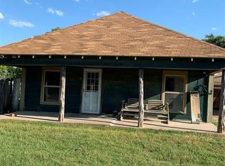 501 W Archer St, Jacksboro, TX 76458
