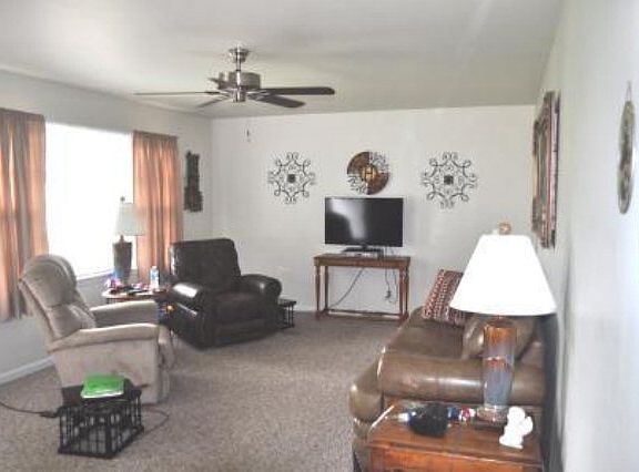 5th image of 554 Pride Ave