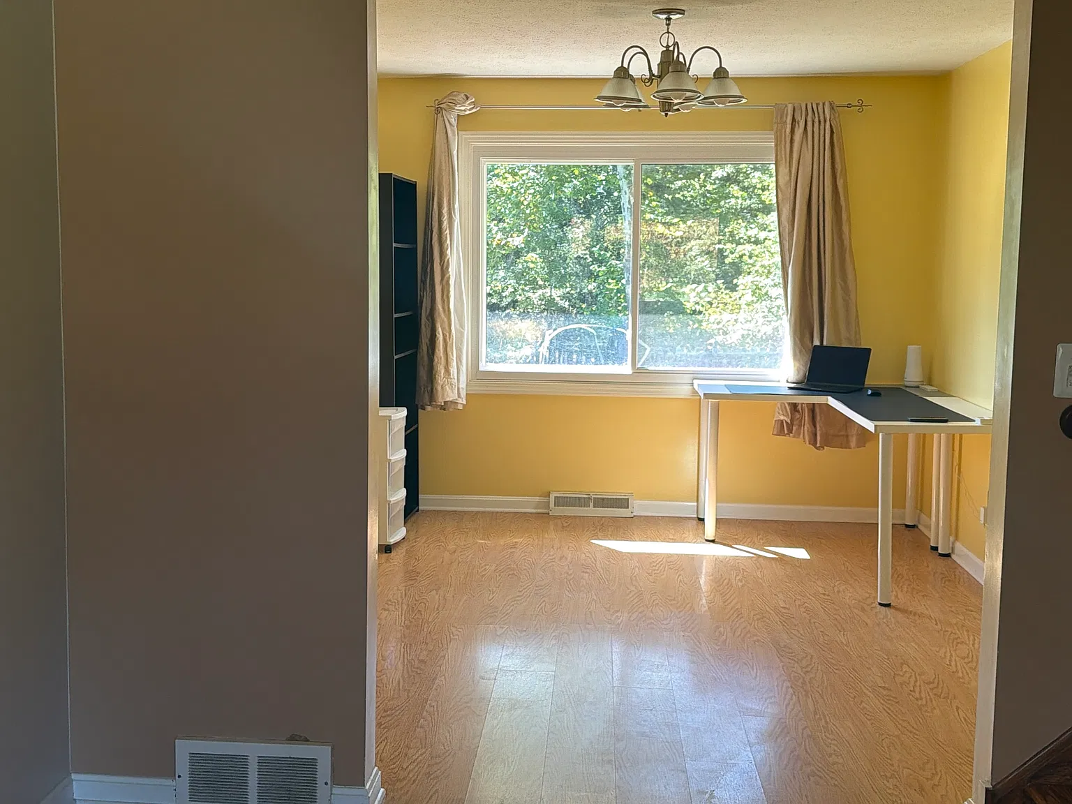 3 bed, 1708 sqft, $2,400 — Photo 4