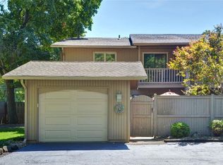 18 Baker St #3918, Berea, OH 44017