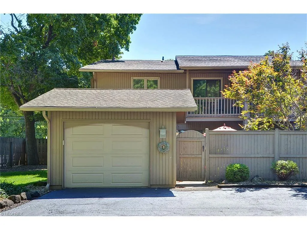 18 Baker St #3918 photo 1