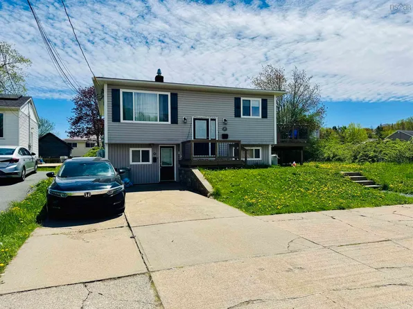 37 Barbara Dr, Halifax, NS B2W 3N7