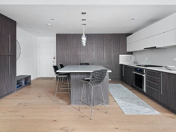 2nd image of 77 Bleecker St APT 329