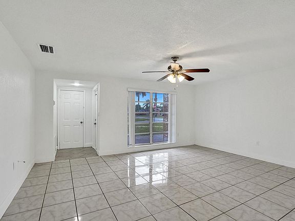 3rd image of 6791 NW 27th St